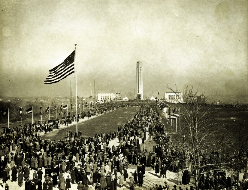 The Liberty Memorial site dedication looking north in Kansas City, Missouri on November 1, 1921.  Photo: Library of Congress